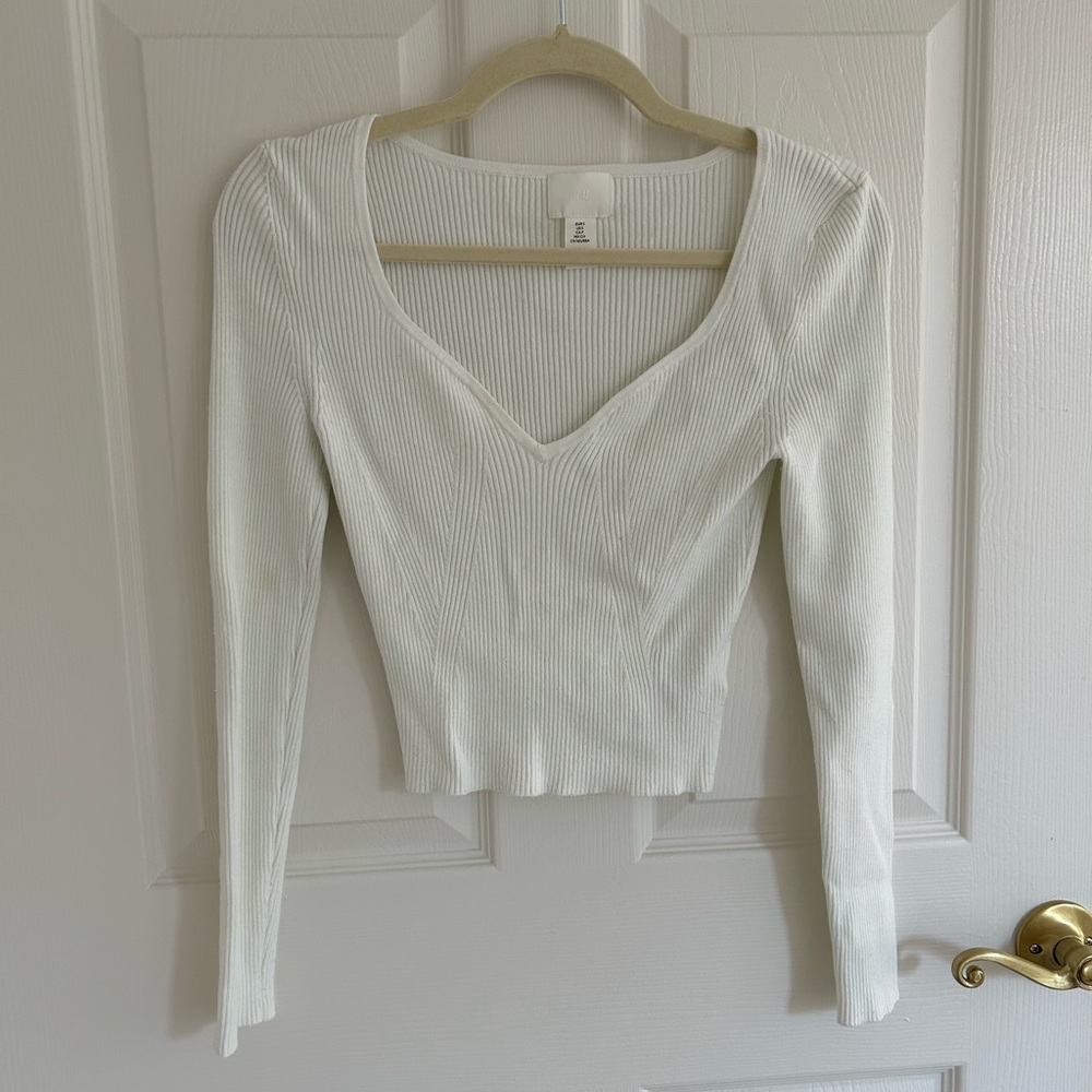 H&M Sweater top 🤍
